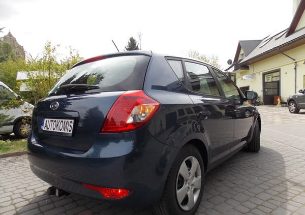 Kia Ceed cena 21500 przebieg: 176500, rok produkcji 2010 z Jarosław małe 379